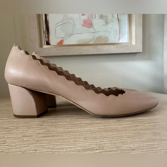 Chloe scalloped sheep waves pump. Size 38, light pastel - Picture 2 of 7